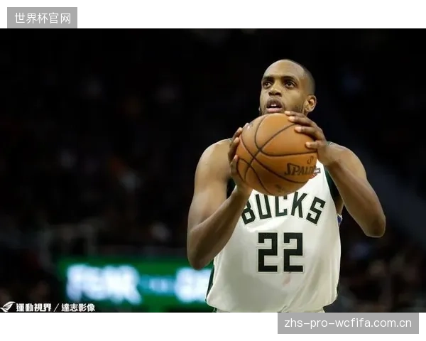 爵士队康查尔的中产合同被视为功能性签约,但在重建球队中其性价比受到了一定的质疑。 爵士队康查尔的中产合同被视为功能性签约,但在重建球队中其性价比受到了一定的质疑。